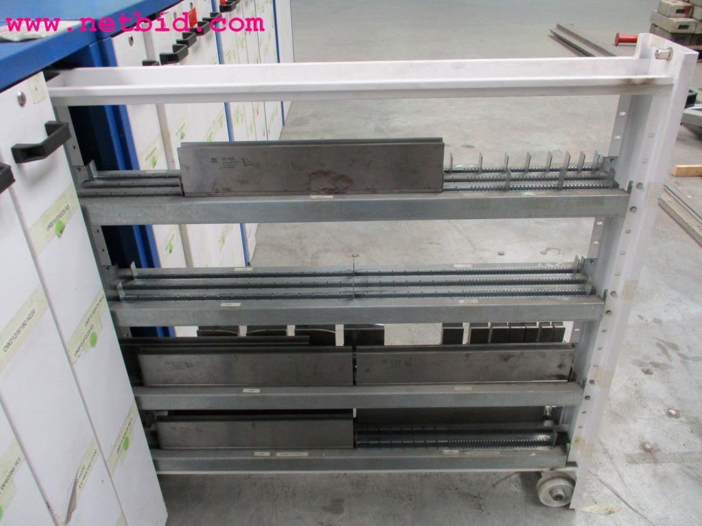 sheetmetal and metalworking machines <br><font size="2">In collaboration with Hilco Industrial Acquisitions bv<br></font>-9