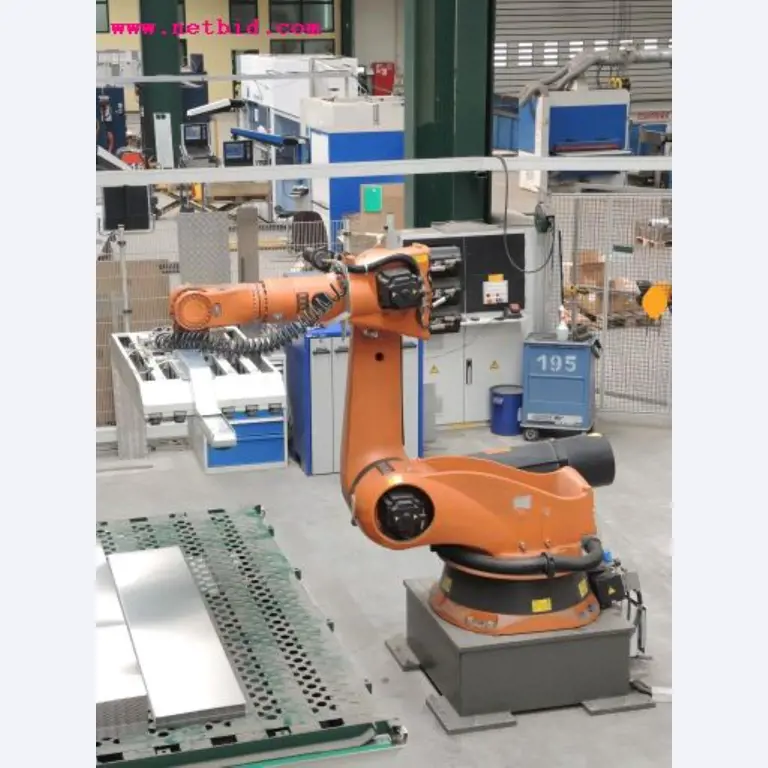 Chapas metálicas e máquinas para trabalhar metais<br><font size="2">Em colaboração com a Hilco Industrial Acquisitions bv</font>-13
