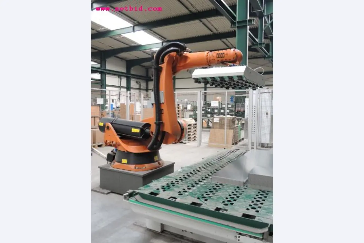 Chapas metálicas e máquinas para trabalhar metais<br><font size="2">Em colaboração com a Hilco Industrial Acquisitions bv</font>-14