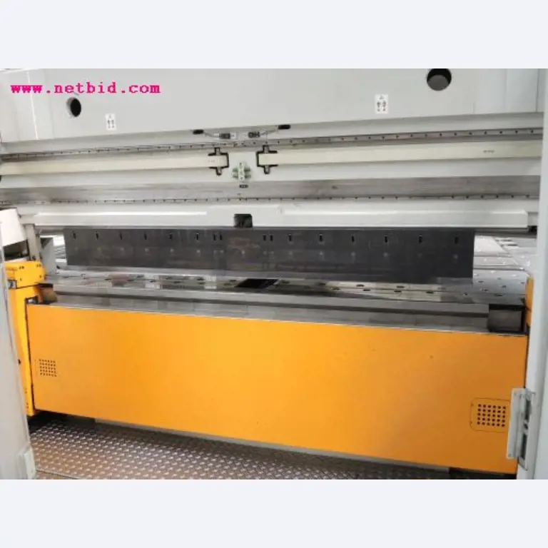 Chapas metálicas e máquinas para trabalhar metais<br><font size="2">Em colaboração com a Hilco Industrial Acquisitions bv</font>-3