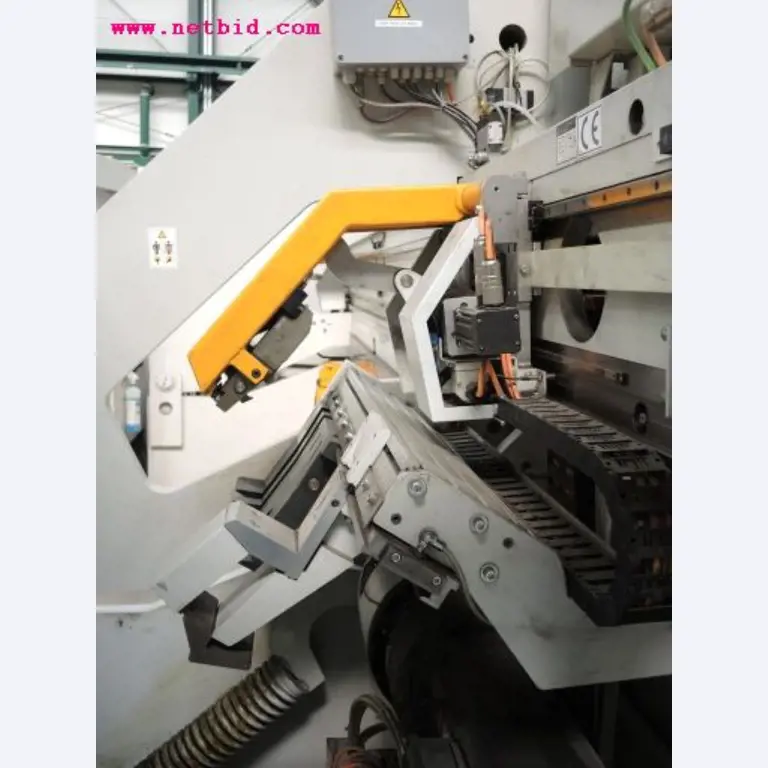 Chapas metálicas e máquinas para trabalhar metais<br><font size="2">Em colaboração com a Hilco Industrial Acquisitions bv</font>-7