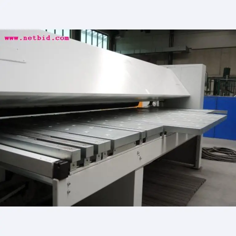 Chapas metálicas e máquinas para trabalhar metais<br><font size="2">Em colaboração com a Hilco Industrial Acquisitions bv</font>-3