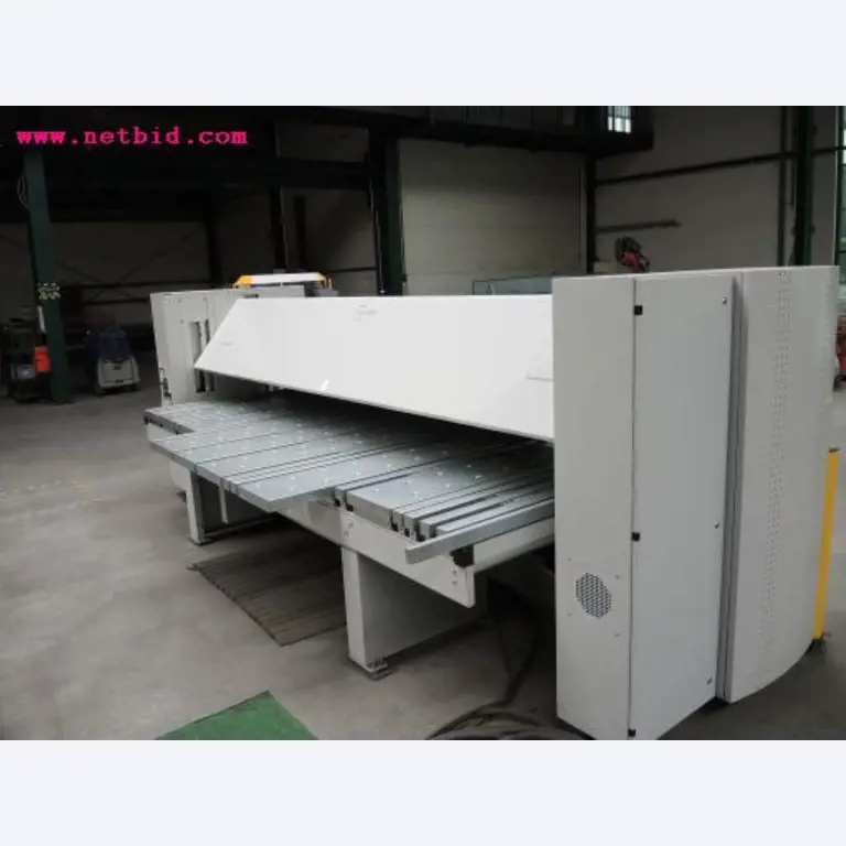 Chapas metálicas e máquinas para trabalhar metais<br><font size="2">Em colaboração com a Hilco Industrial Acquisitions bv</font>-9