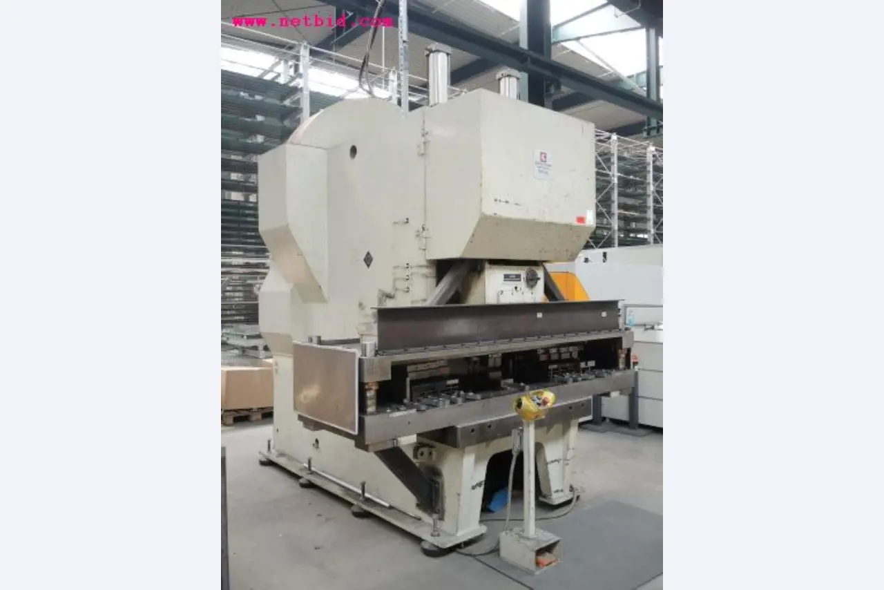Chapas metálicas e máquinas para trabalhar metais<br><font size="2">Em colaboração com a Hilco Industrial Acquisitions bv</font>-3