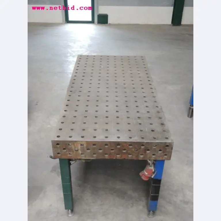 Chapas metálicas e máquinas para trabalhar metais<br><font size="2">Em colaboração com a Hilco Industrial Acquisitions bv</font>-4