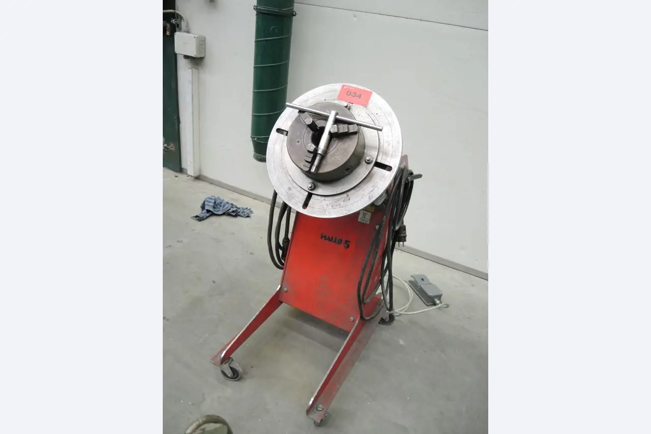 Chapas metálicas e máquinas para trabalhar metais<br><font size="2">Colaboração com Hilco Industrial Acquisitions bv</font><br><img src="/images/hil.png"><br>-2