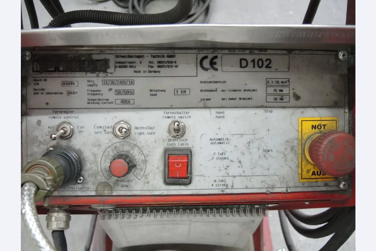 Chapas metálicas e máquinas para trabalhar metais<br><font size="2">Colaboração com Hilco Industrial Acquisitions bv</font><br><img src="/images/hil.png"><br>-5