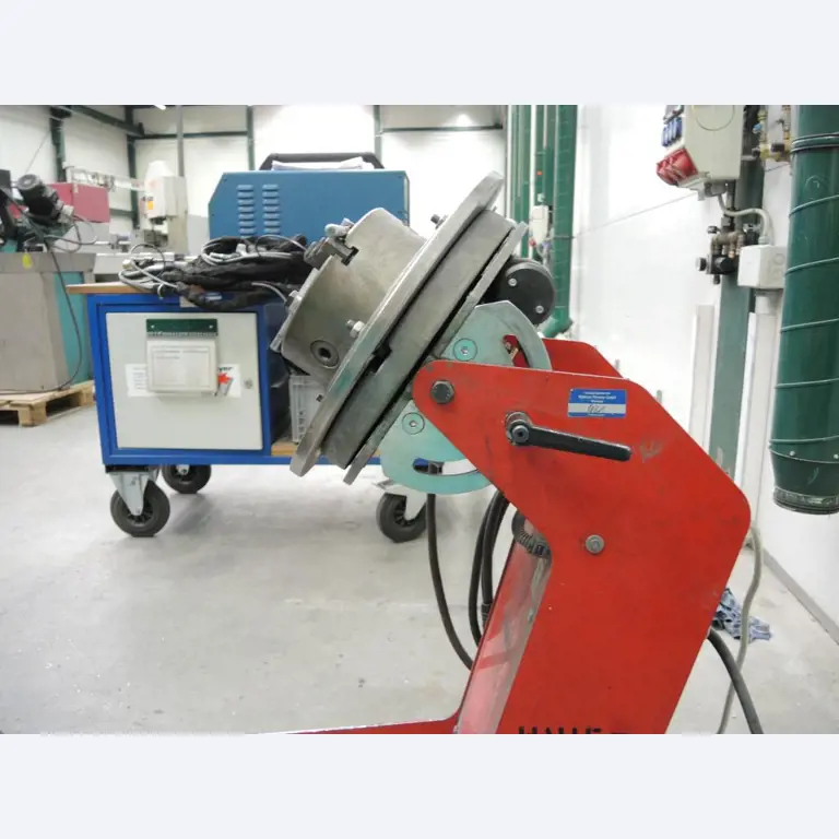 Chapas metálicas e máquinas para trabalhar metais<br><font size="2">Colaboração com Hilco Industrial Acquisitions bv</font><br><img src="/images/hil.png"><br>-7