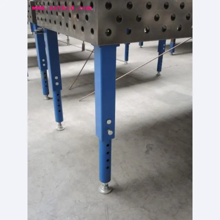 Chapas metálicas e máquinas para trabalhar metais<br><font size="2">Em colaboração com a Hilco Industrial Acquisitions bv</font>-6