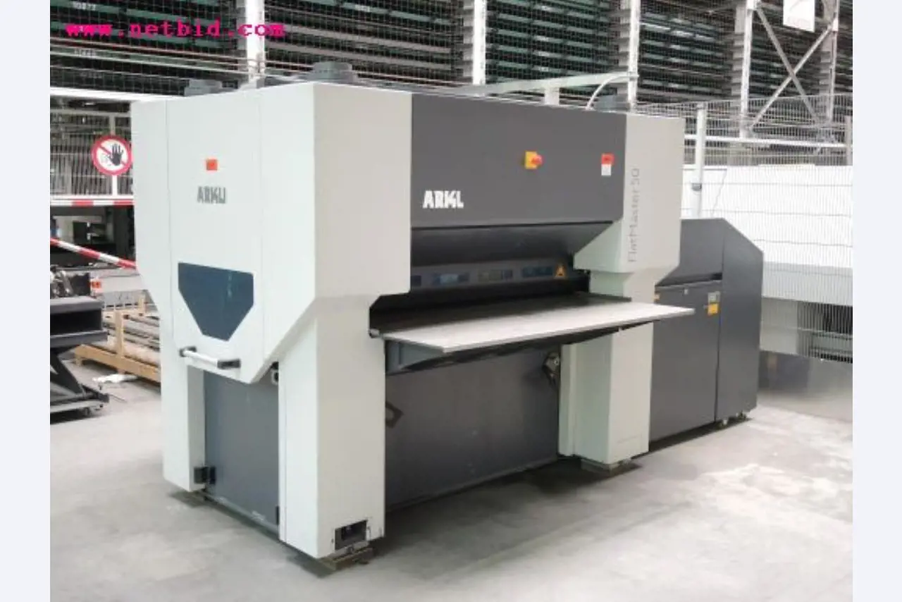 Chapas metálicas e máquinas para trabalhar metais<br><font size="2">Em colaboração com a Hilco Industrial Acquisitions bv</font>-9