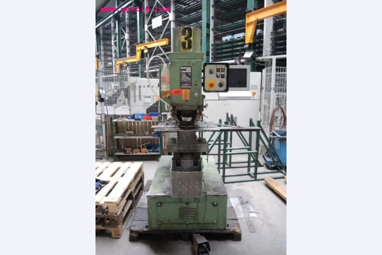 Chapas metálicas e máquinas para trabalhar metais<br><font size="2">Em colaboração com a Hilco Industrial Acquisitions bv</font>-2