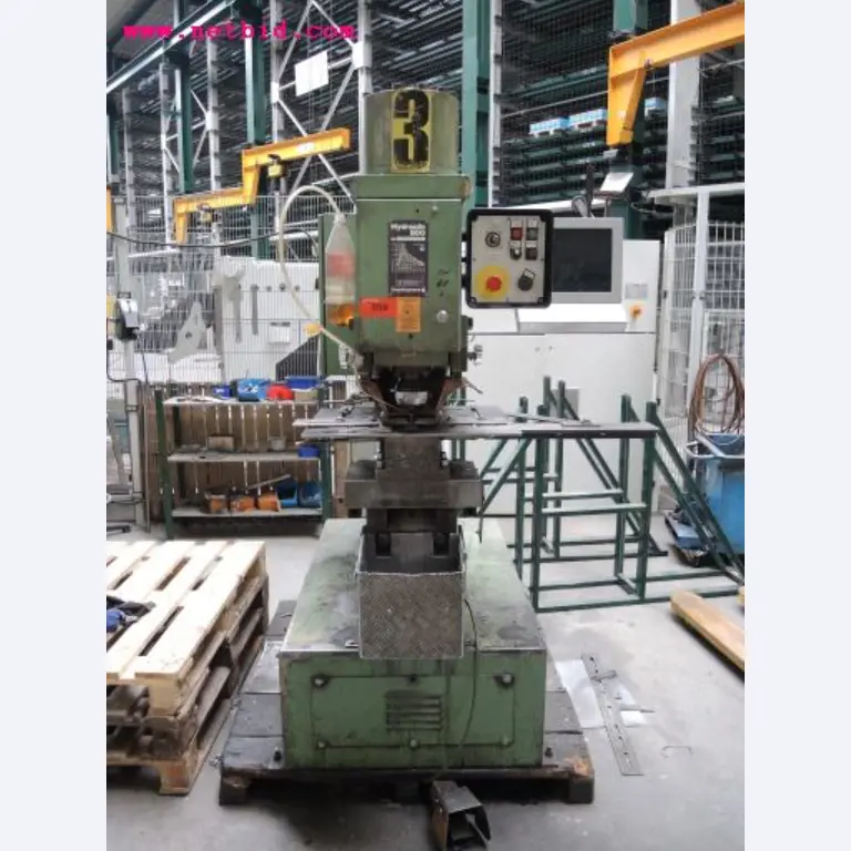 Chapas metálicas e máquinas para trabalhar metais<br><font size="2">Em colaboração com a Hilco Industrial Acquisitions bv</font>-2