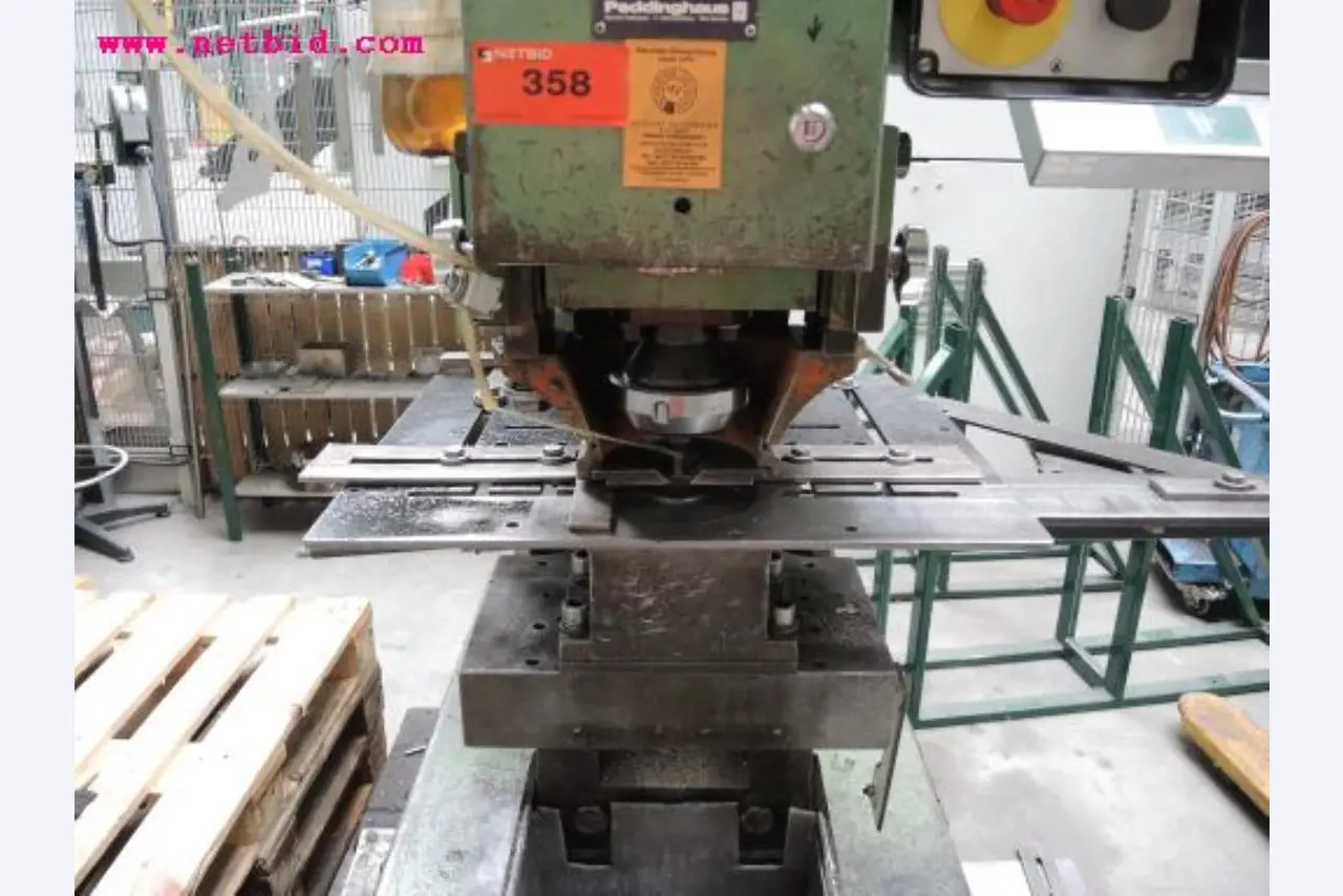 Chapas metálicas e máquinas para trabalhar metais<br><font size="2">Em colaboração com a Hilco Industrial Acquisitions bv</font>-6