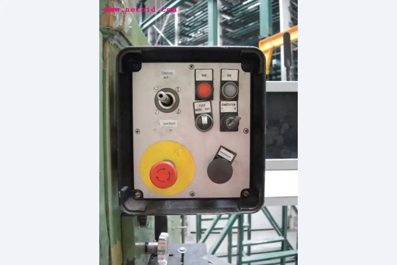 Chapas metálicas e máquinas para trabalhar metais<br><font size="2">Em colaboração com a Hilco Industrial Acquisitions bv</font>-7