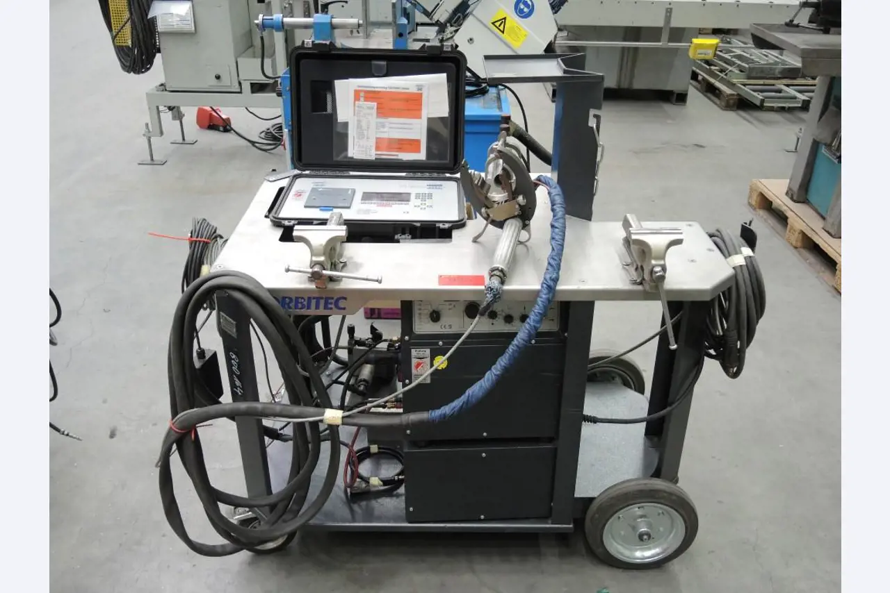 maszyny do obróbki blach i metalu<br>
<font size="2">We wspólpracy z firma Hilco Industrial Acquisitions bv<br></font><img src="/images/hilco-logo.png">
-6