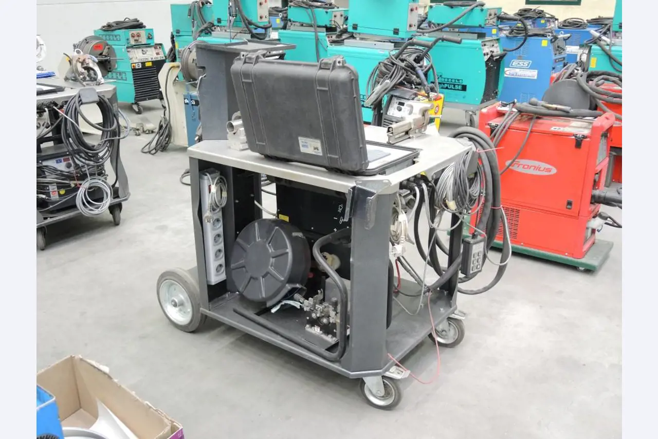 maszyny do obróbki blach i metalu<br>
<font size="2">We wspólpracy z firma Hilco Industrial Acquisitions bv<br></font><img src="/images/hilco-logo.png">
-8