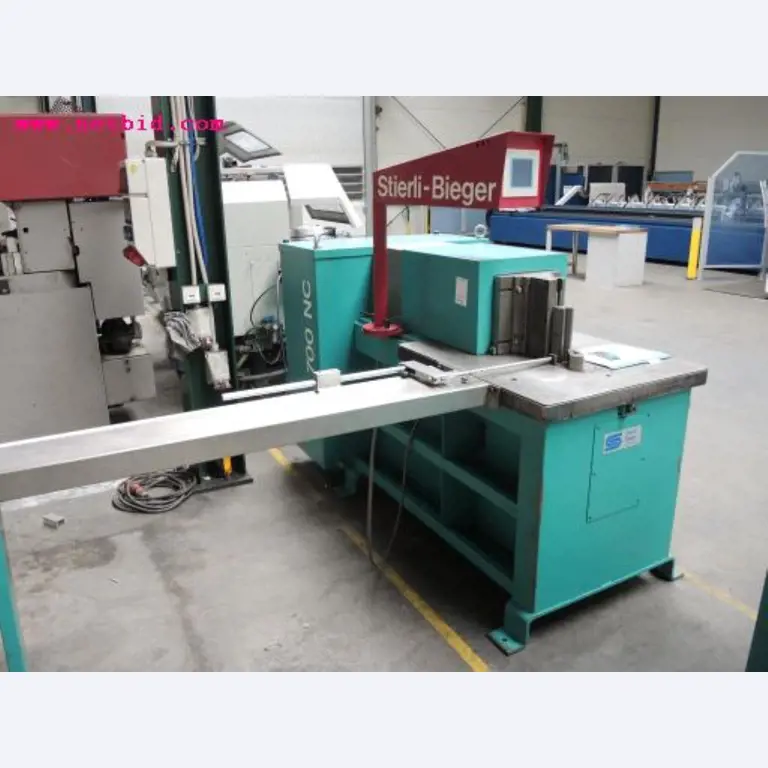 Chapas metálicas e máquinas para trabalhar metais<br><font size="2">Em colaboração com a Hilco Industrial Acquisitions bv</font>-2