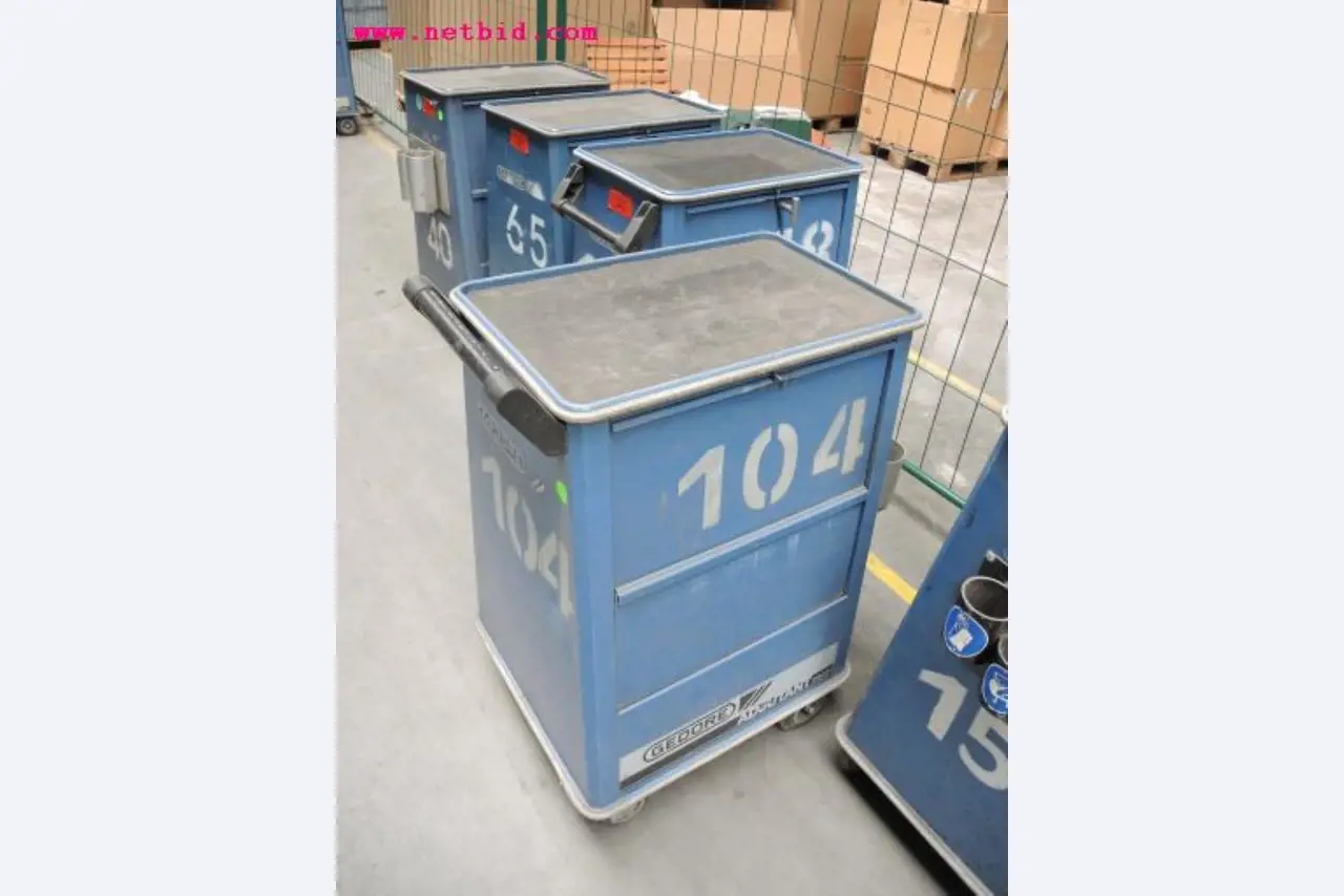 Chapas metálicas e máquinas para trabalhar metais<br><font size="2">Em colaboração com a Hilco Industrial Acquisitions bv</font>-4