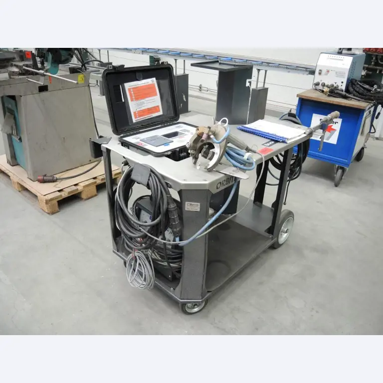 Chapas metálicas e máquinas para trabalhar metais<br><font size="2">Colaboração com Hilco Industrial Acquisitions bv</font><br><img src="/images/hil.png"><br>-1