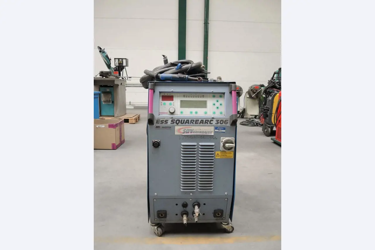 Chapas metálicas e máquinas para trabalhar metais<br><font size="2">Colaboração com Hilco Industrial Acquisitions bv</font><br><img src="/images/hil.png"><br>-2