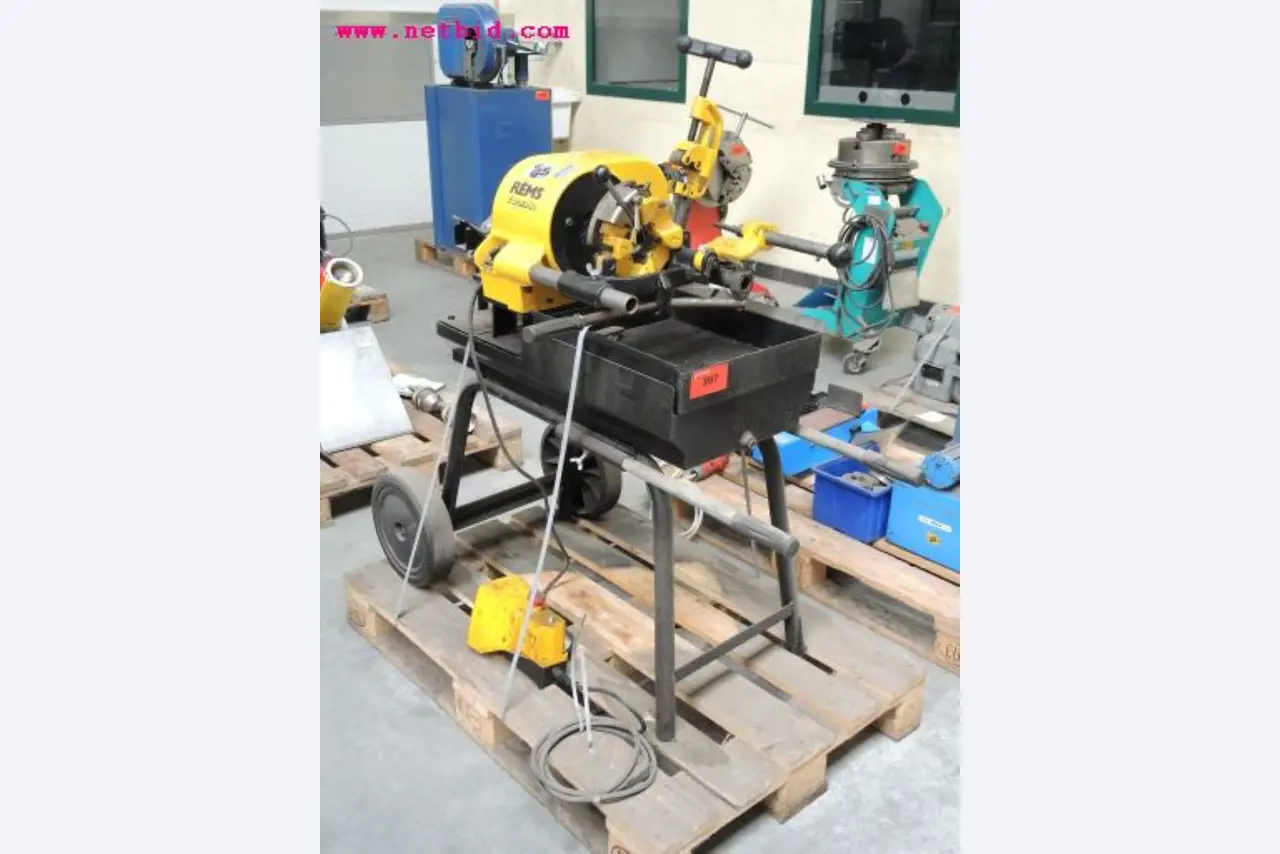 Chapas metálicas e máquinas para trabalhar metais<br><font size="2">Em colaboração com a Hilco Industrial Acquisitions bv</font>-2