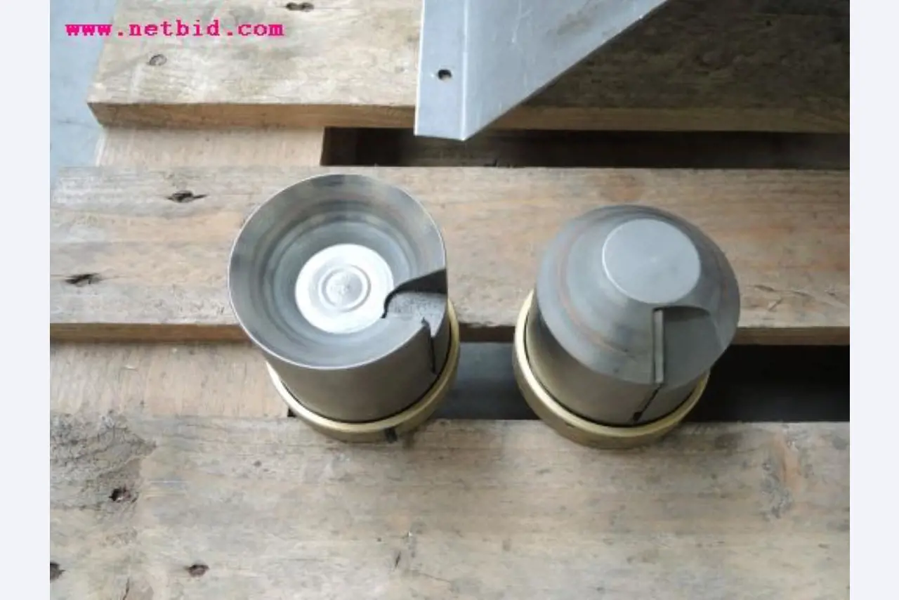 Chapas metálicas e máquinas para trabalhar metais<br><font size="2">Em colaboração com a Hilco Industrial Acquisitions bv</font>-5
