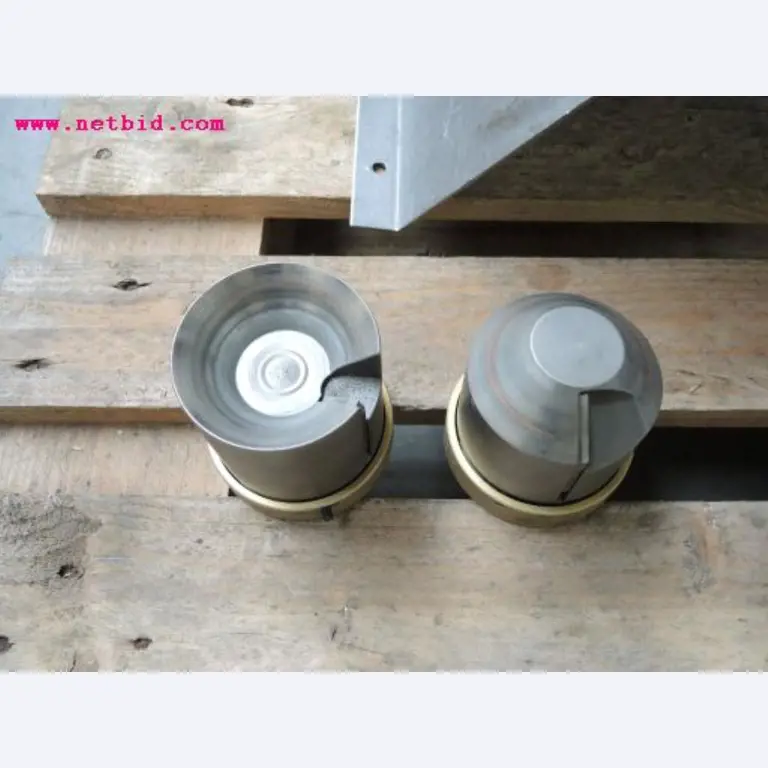Chapas metálicas e máquinas para trabalhar metais<br><font size="2">Em colaboração com a Hilco Industrial Acquisitions bv</font>-5