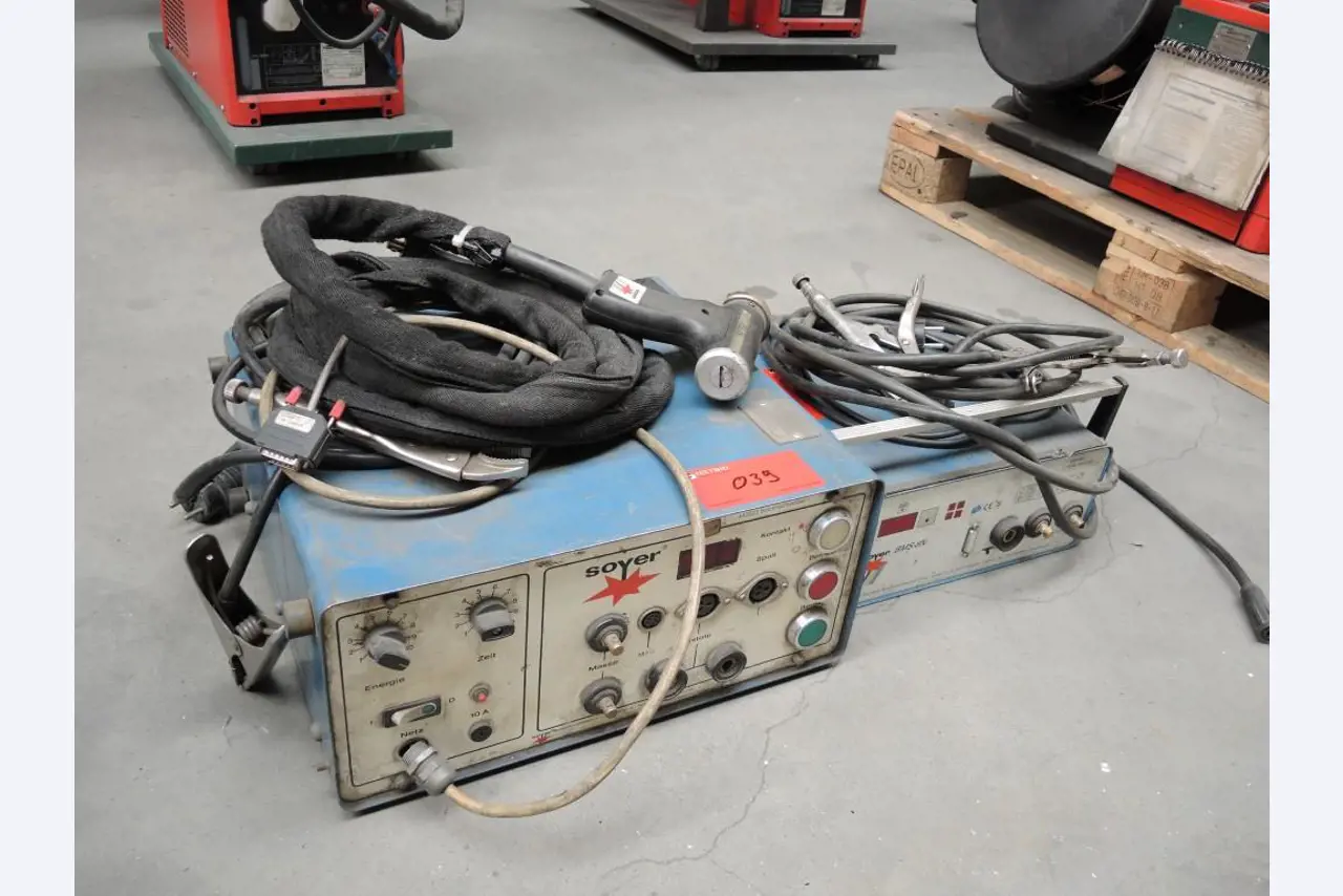 Chapas metálicas e máquinas para trabalhar metais<br><font size="2">Colaboração com Hilco Industrial Acquisitions bv</font><br><img src="/images/hil.png"><br>-1