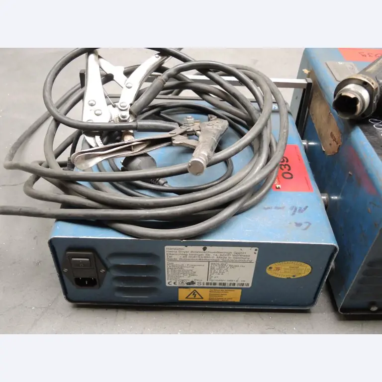 Chapas metálicas e máquinas para trabalhar metais<br><font size="2">Colaboração com Hilco Industrial Acquisitions bv</font><br><img src="/images/hil.png"><br>-8