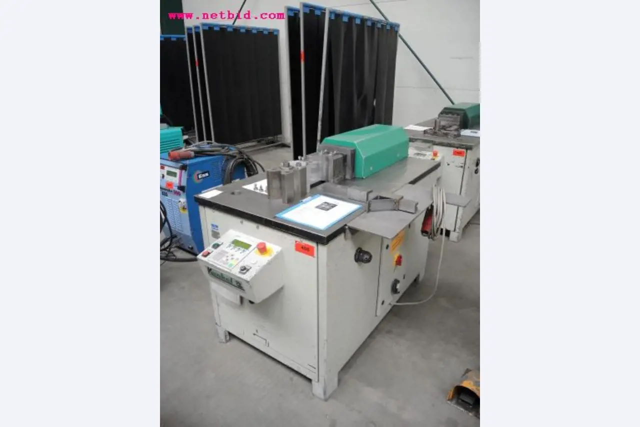 Chapas metálicas e máquinas para trabalhar metais<br><font size="2">Em colaboração com a Hilco Industrial Acquisitions bv</font>-1