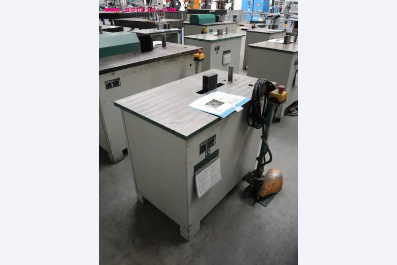 Chapas metálicas e máquinas para trabalhar metais<br><font size="2">Em colaboração com a Hilco Industrial Acquisitions bv</font>-4