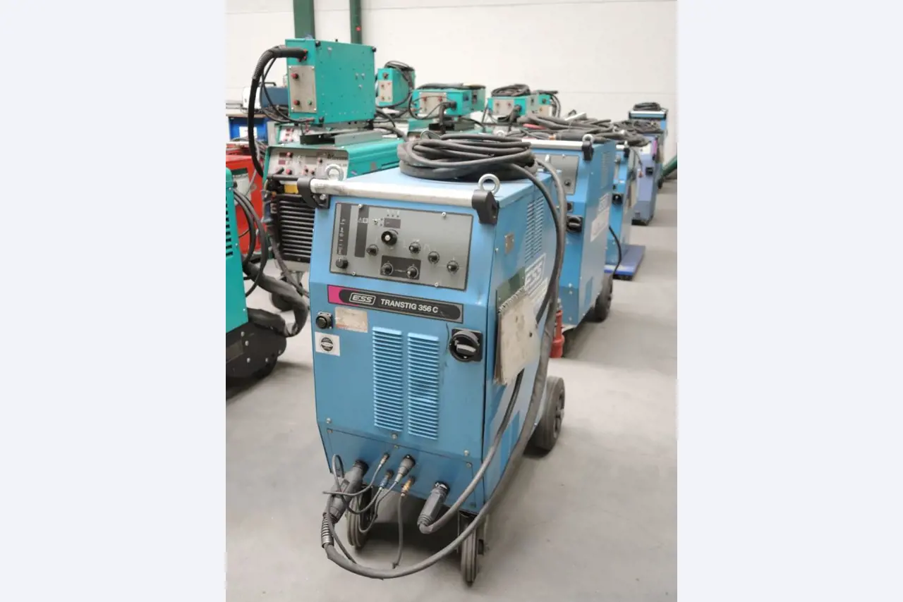 Chapas metálicas e máquinas para trabalhar metais<br><font size="2">Colaboração com Hilco Industrial Acquisitions bv</font><br><img src="/images/hil.png"><br>-1