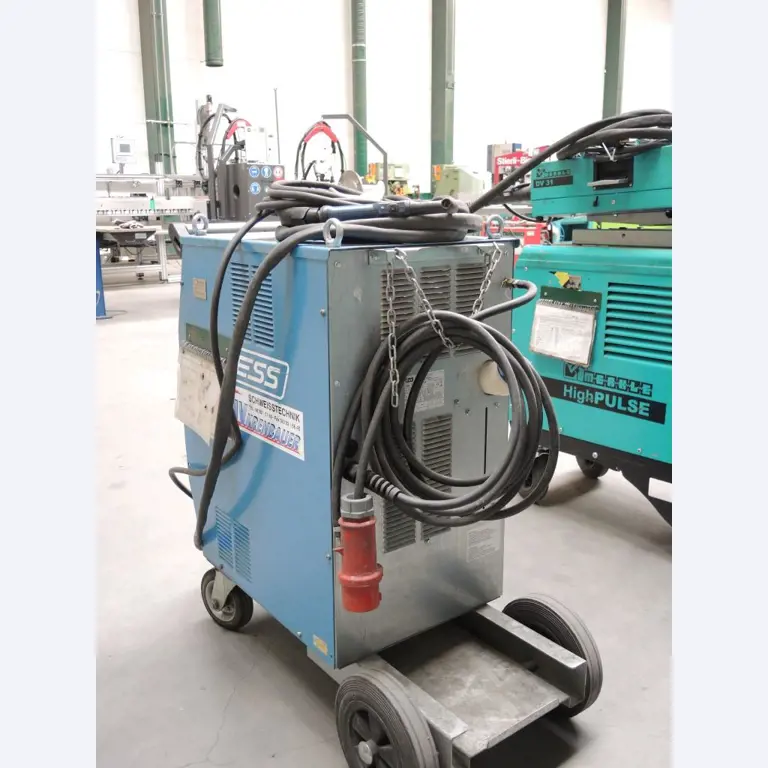 Chapas metálicas e máquinas para trabalhar metais<br><font size="2">Colaboração com Hilco Industrial Acquisitions bv</font><br><img src="/images/hil.png"><br>-4