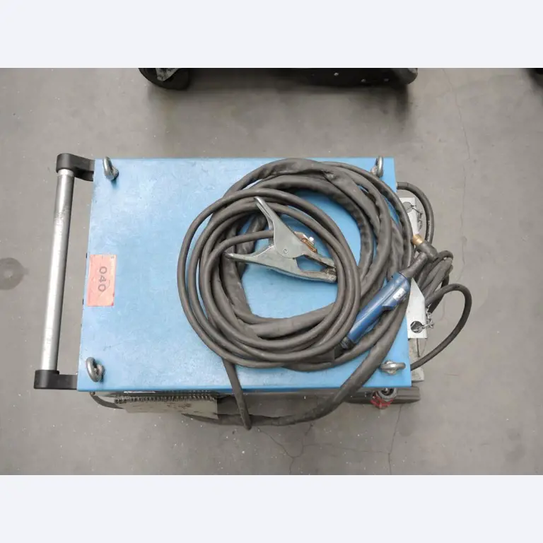 Chapas metálicas e máquinas para trabalhar metais<br><font size="2">Colaboração com Hilco Industrial Acquisitions bv</font><br><img src="/images/hil.png"><br>-5