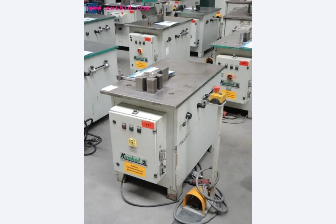 Chapas metálicas e máquinas para trabalhar metais<br><font size="2">Em colaboração com a Hilco Industrial Acquisitions bv</font>-1