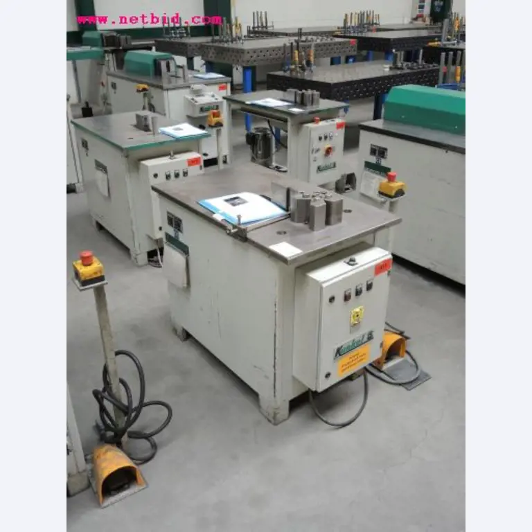 Chapas metálicas e máquinas para trabalhar metais<br><font size="2">Em colaboração com a Hilco Industrial Acquisitions bv</font>-3