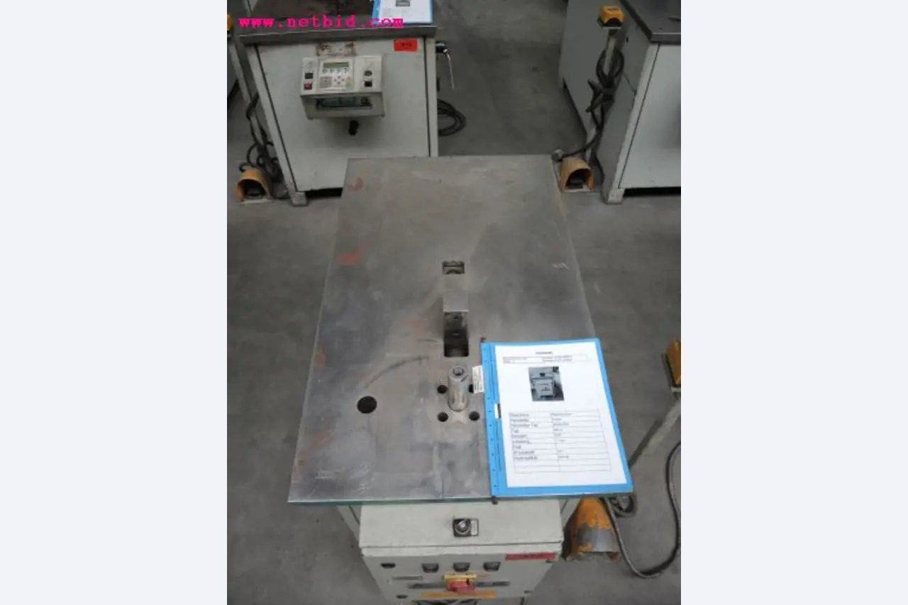 Chapas metálicas e máquinas para trabalhar metais<br><font size="2">Em colaboração com a Hilco Industrial Acquisitions bv</font>-4