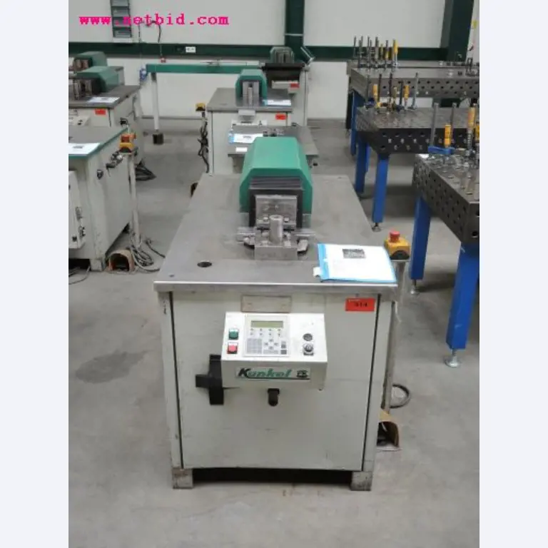 Chapas metálicas e máquinas para trabalhar metais<br><font size="2">Em colaboração com a Hilco Industrial Acquisitions bv</font>-3