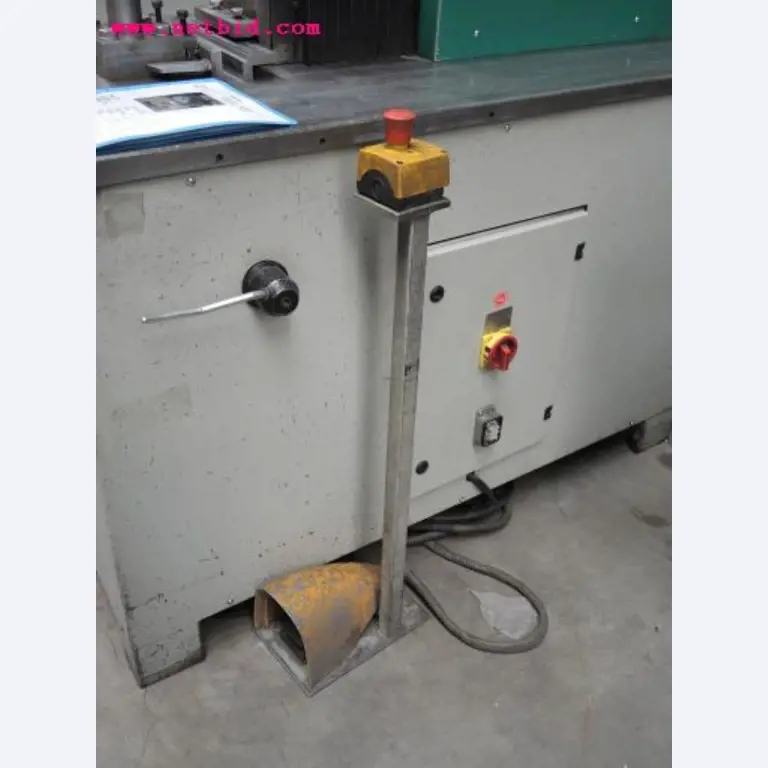 Chapas metálicas e máquinas para trabalhar metais<br><font size="2">Em colaboração com a Hilco Industrial Acquisitions bv</font>-7