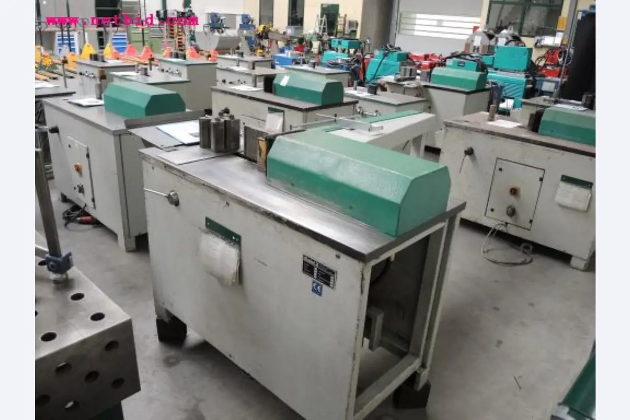Chapas metálicas e máquinas para trabalhar metais<br><font size="2">Em colaboração com a Hilco Industrial Acquisitions bv</font>-4