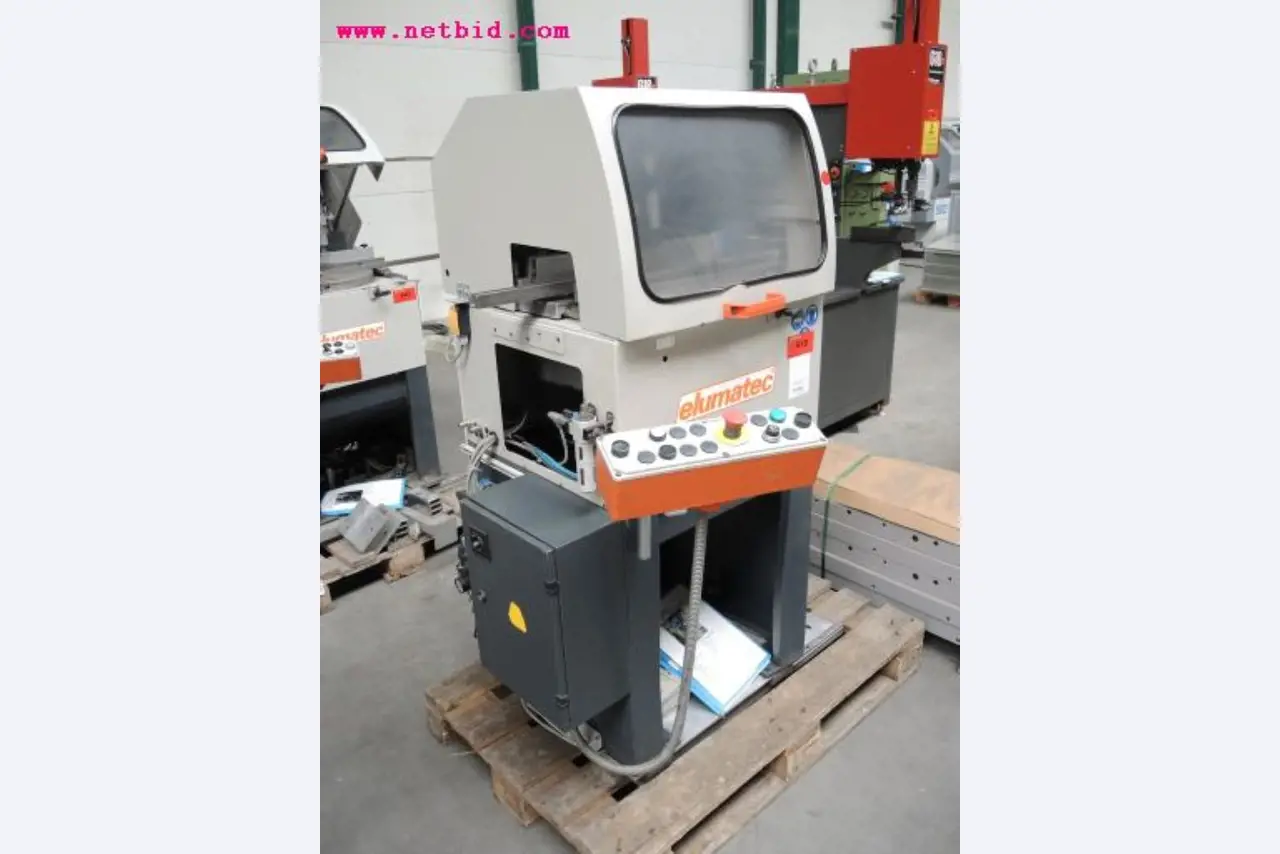 Chapas metálicas e máquinas para trabalhar metais<br><font size="2">Em colaboração com a Hilco Industrial Acquisitions bv</font>-1