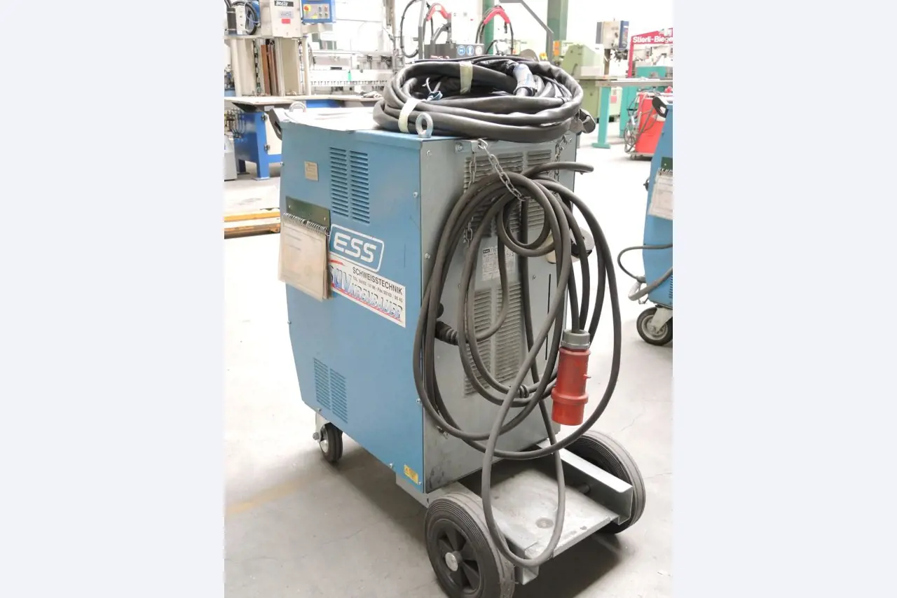 Chapas metálicas e máquinas para trabalhar metais<br><font size="2">Colaboração com Hilco Industrial Acquisitions bv</font><br><img src="/images/hil.png"><br>-3