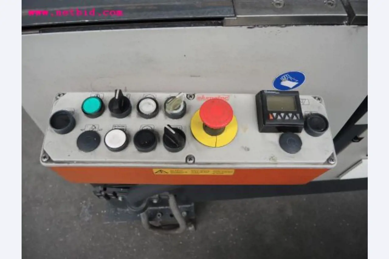 Chapas metálicas e máquinas para trabalhar metais<br><font size="2">Em colaboração com a Hilco Industrial Acquisitions bv</font>-8