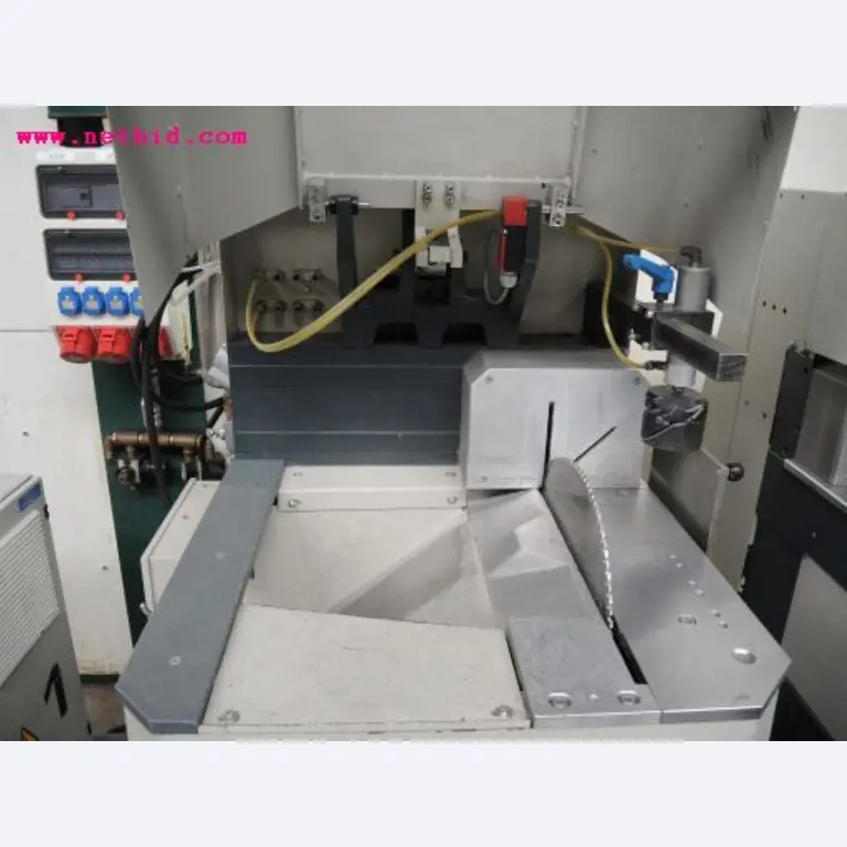 Chapas metálicas e máquinas para trabalhar metais<br><font size="2">Em colaboração com a Hilco Industrial Acquisitions bv</font>-8