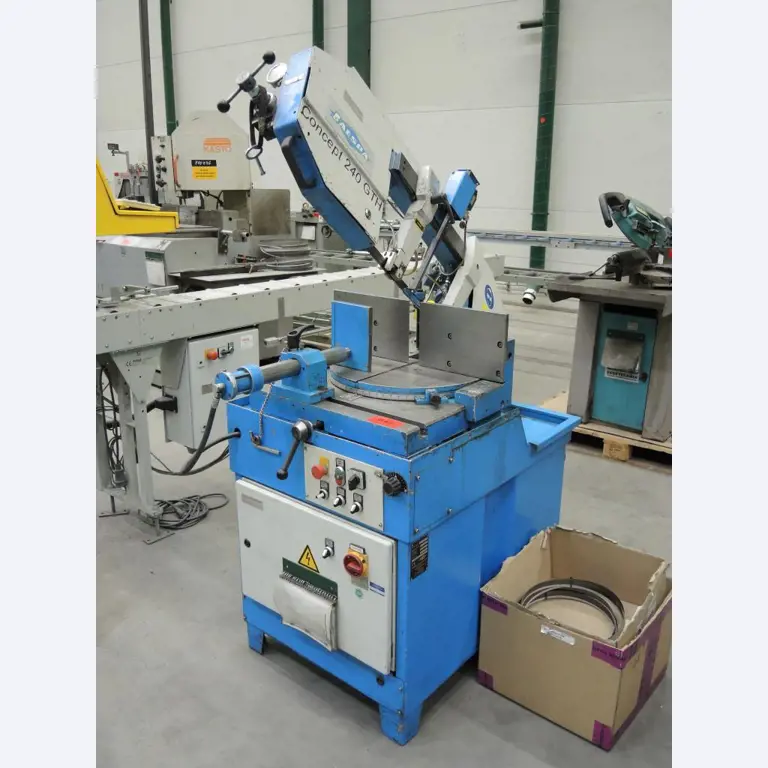 Chapas metálicas e máquinas para trabalhar metais<br><font size="2">Colaboração com Hilco Industrial Acquisitions bv</font><br><img src="/images/hil.png"><br>-1