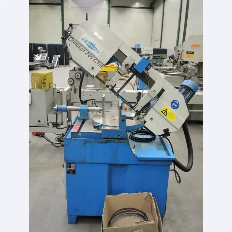 Chapas metálicas e máquinas para trabalhar metais<br><font size="2">Colaboração com Hilco Industrial Acquisitions bv</font><br><img src="/images/hil.png"><br>-3