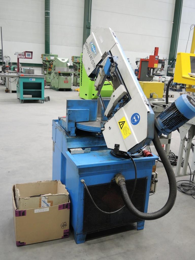 Chapas metálicas e máquinas para trabalhar metais<br><font size="2">Colaboração com Hilco Industrial Acquisitions bv</font><br><img src="/images/hil.png"><br>-4