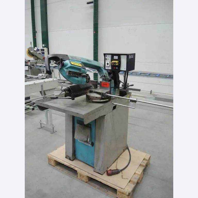 Chapas metálicas e máquinas para trabalhar metais<br><font size="2">Colaboração com Hilco Industrial Acquisitions bv</font><br><img src="/images/hil.png"><br>-1