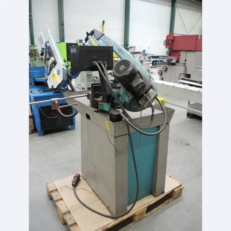 Chapas metálicas e máquinas para trabalhar metais<br><font size="2">Colaboração com Hilco Industrial Acquisitions bv</font><br><img src="/images/hil.png"><br>-5