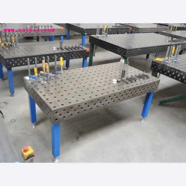 Chapas metálicas e máquinas para trabalhar metais<br><font size="2">Em colaboração com a Hilco Industrial Acquisitions bv</font>-1